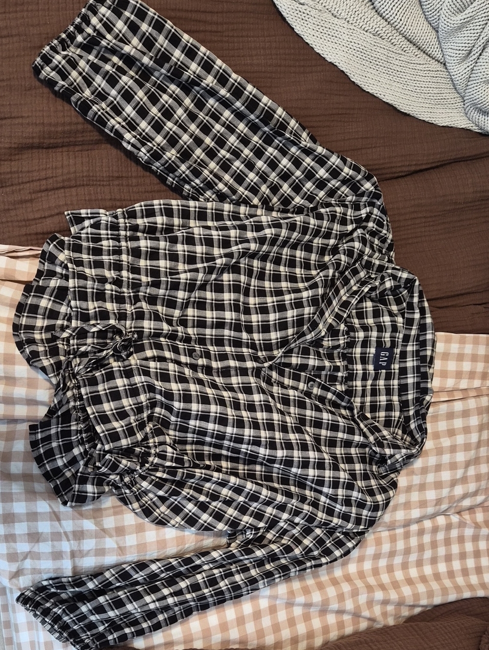 GAP Black and White Plaid Button-Up Shirt ( Never Worn)